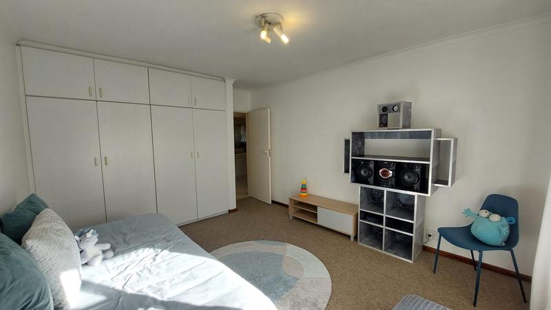 6 Bedroom Property for Sale in Door De Kraal Western Cape